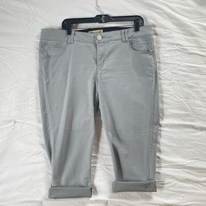 Light weight skinny leg twill capris with ab technology
